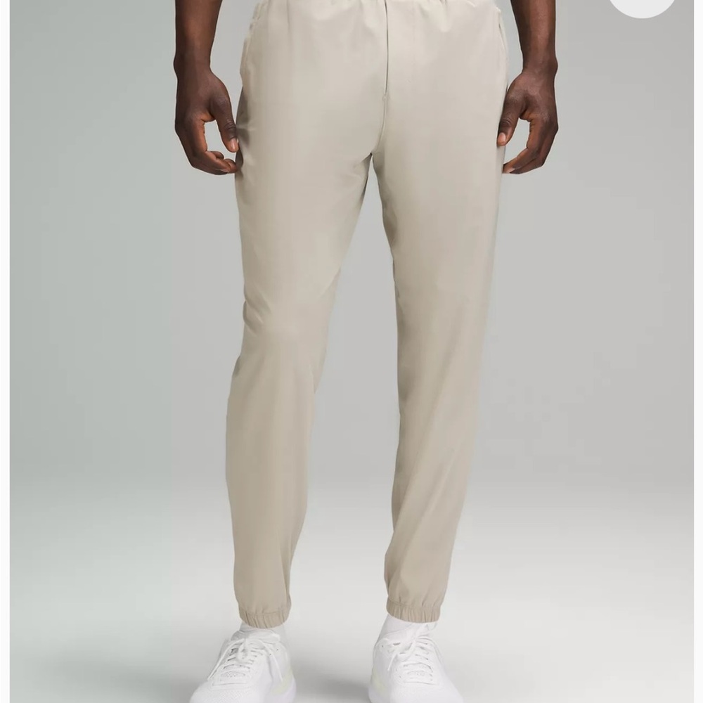 Lulu lemon men’s surge jogger